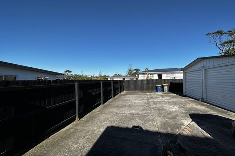 Photo of property in 57 Fairclough Road, Beach Haven, Auckland, 0626