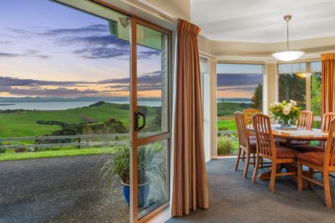 Photo of property in 215 Oyster Point Road, Kaukapakapa, Warkworth, 0984