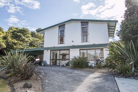 Photo of property in 13 Reynolds Place, Torbay, Auckland, 0630