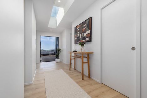 Photo of property in 6 Okupe Grove, Aotea, Porirua, 5024