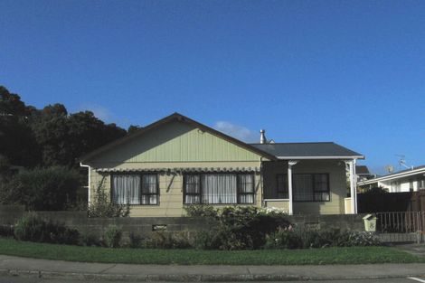 Photo of property in 8 Cluny Road, Plimmerton, Porirua, 5026