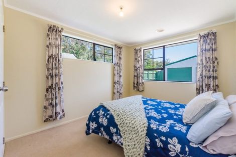 Photo of property in 34 Greenaway Road, Waikanae, 5036