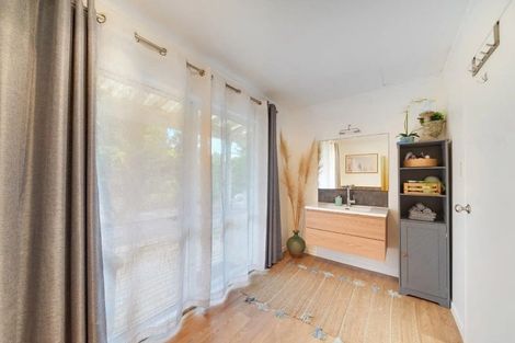 Photo of property in 65 Golding Road, Pukekohe, 2677