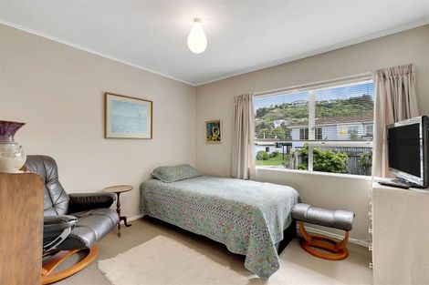 Photo of property in 1 Naver Place, Papakowhai, Porirua, 5024