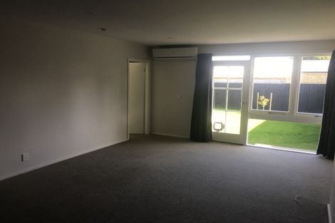 Photo of property in 2/7 Burrows Place, Ilam, Christchurch, 8041