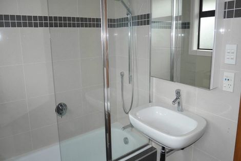 Photo of property in 32 Glenharrow Avenue, Avonhead, Christchurch, 8042