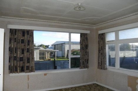 Photo of property in 13 Hunter Street, Edendale, 9825
