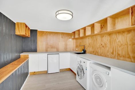 Photo of property in 28 Pararewa Drive, Whalers Gate, New Plymouth, 4310