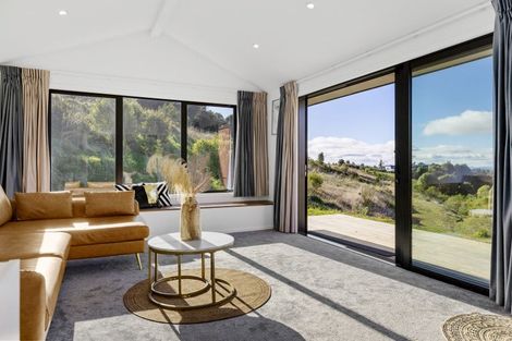 Photo of property in 5 Grandview Lane, Acacia Bay, 3385