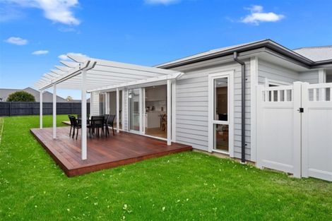 Photo of property in 29 Valour Drive, Rangiora, 7400