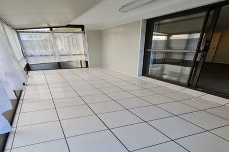 Photo of property in 1/53 Priestley Drive, Bucklands Beach, Auckland, 2014