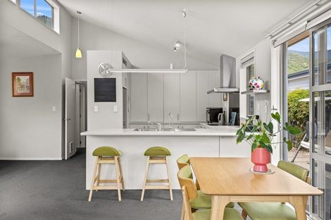 Photo of property in 12a Nautique Place, Waikawa, Picton, 7220