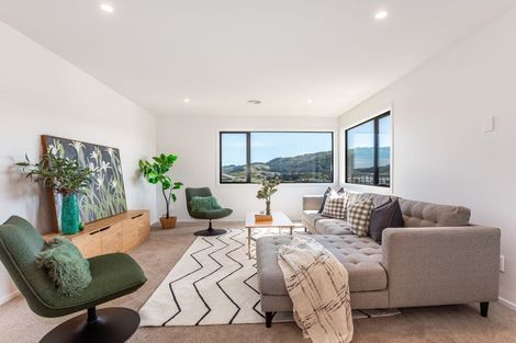 Photo of property in 26 Te Hoiere Street, Aotea, Porirua, 5024