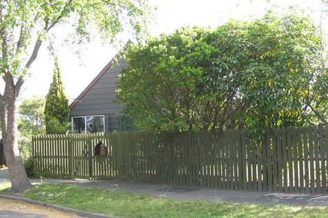 Photo of property in 6 Betula Place, Parklands, Christchurch, 8083