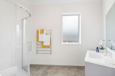 Photo of property in 3 Melgran Avenue, Papakura, 2110