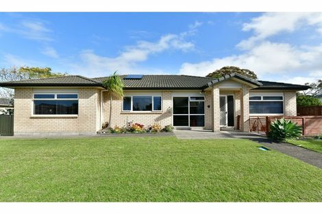 Photo of property in 10 Centreway Road, Orewa, 0931