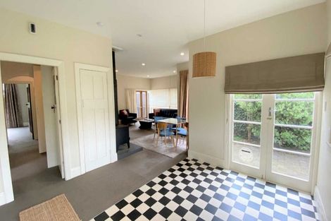 Photo of property in 19 Taupata Street, Redcliffs, Christchurch, 8081