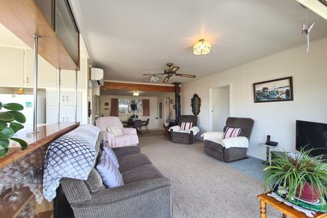 Photo of property in 1510 Long Bay Road, Coromandel, 3506