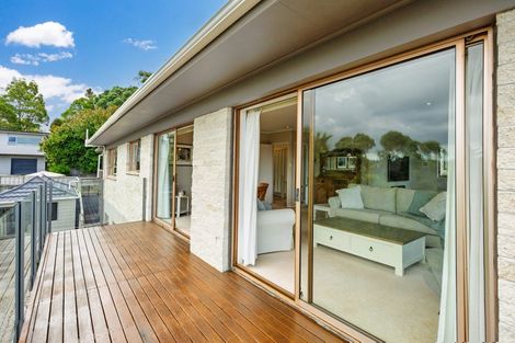 Photo of property in 23 King Richard Place, Browns Bay, Auckland, 0630