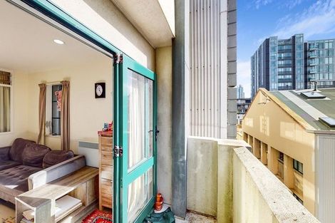 Photo of property in Courtenay Apartments, 509/120 Courtenay Place, Te Aro, Wellington, 6011