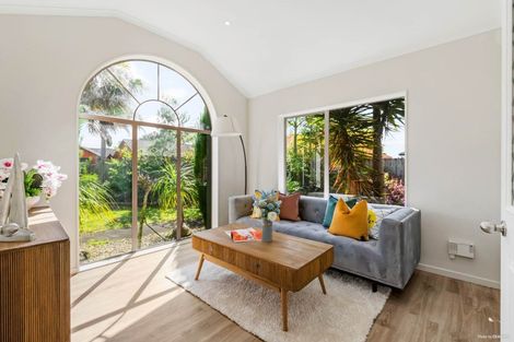 Photo of property in 11 Corfield Way, Burswood, Auckland, 2013