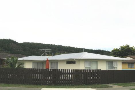 Photo of property in 88 Norana Road, Timberlea, Upper Hutt, 5018