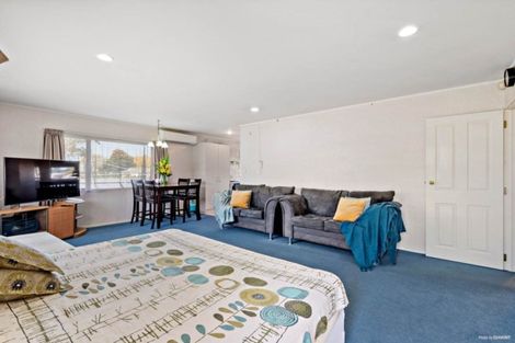 Photo of property in 111 Kindergarten Drive, Conifer Grove, Takanini, 2112