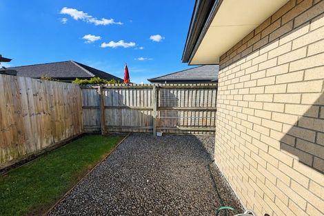 Photo of property in 1 Robalan Close, Halswell, Christchurch, 8025
