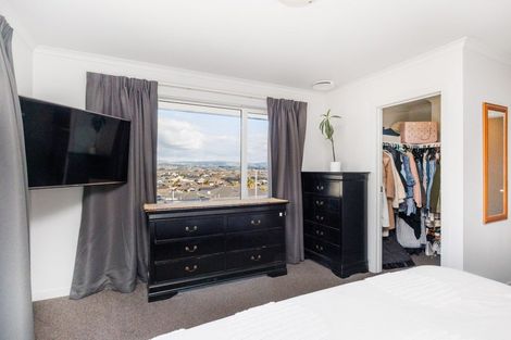 Photo of property in 18b Galea Grove, Kelvin Grove, Palmerston North, 4414