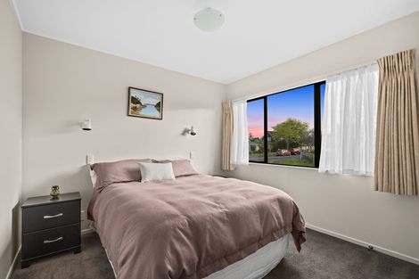 Photo of property in 16 Renoir Street, West Harbour, Auckland, 0618