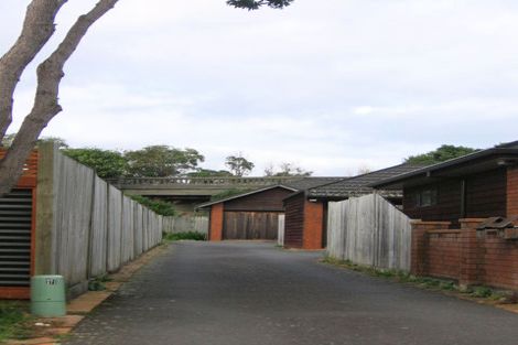 Photo of property in 2/10 Pohutukawa Street, Woburn, Lower Hutt, 5010