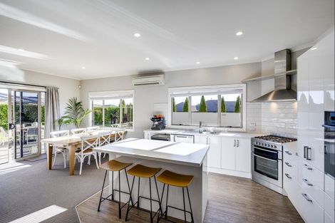 Photo of property in 4 Russell Robertson Drive, Havelock North, 4130