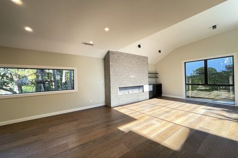 Photo of property in 20c Beach Road, Castor Bay, Auckland, 0620