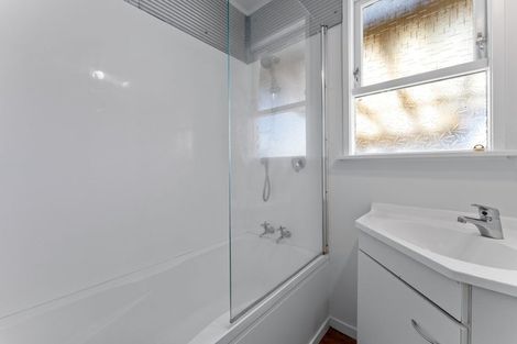 Photo of property in 1/117 Parkhurst Road, Parakai, 0830