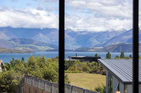 Photo of property in 14 Clearview Street, Wanaka, 9305