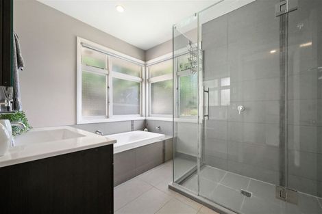 Photo of property in 112 Hamilton Avenue, Ilam, Christchurch, 8041