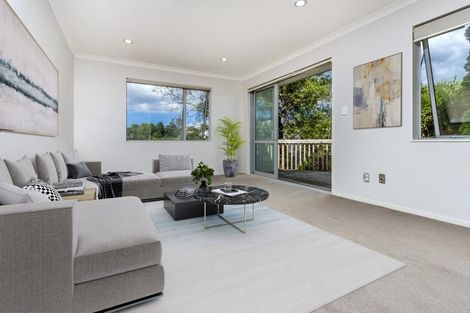Photo of property in 44 Namsan Close, Fairview Heights, Auckland, 0632
