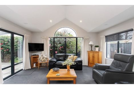 Photo of property in 155a Weston Road, St Albans, Christchurch, 8052