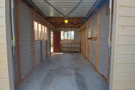 Photo of property in 185 Te Atatu Road, Te Atatu South, Auckland, 0610