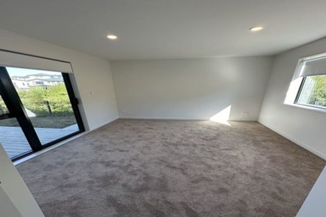 Photo of property in 20 Baumea Rise, Massey, Auckland, 0614