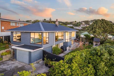 Photo of property in 47 Kiriwai Road, Paremata, Porirua, 5024