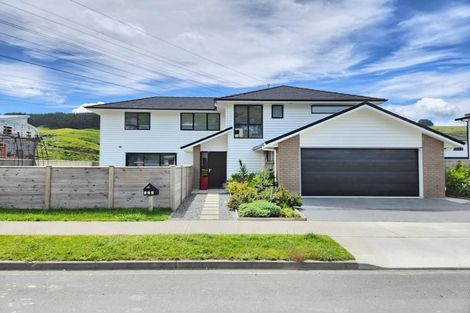 Photo of property in 126 Melksham Drive, Churton Park, Wellington, 6037