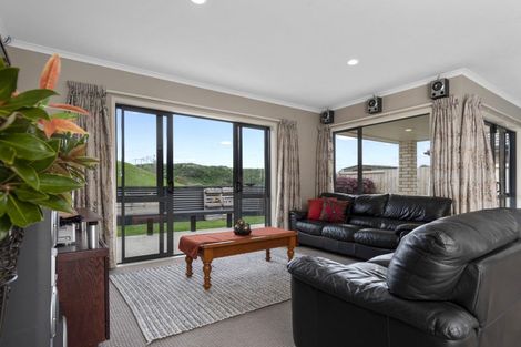Photo of property in 3 Gina Way, Welcome Bay, Tauranga, 3112