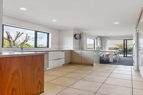 Photo of property in 22b Bleakhouse Road, Howick, Auckland, 2014