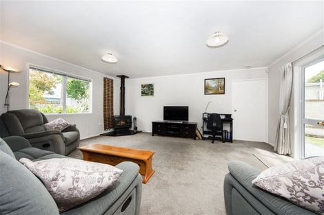 Photo of property in 9 Karaka Street, New Lynn, Auckland, 0600