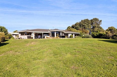 Photo of property in 1343 Devon Road, Brixton, Waitara, 4382