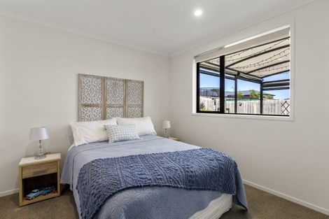 Photo of property in 6 Opouatu Avenue, Glenbrook, Waiuku, 2681