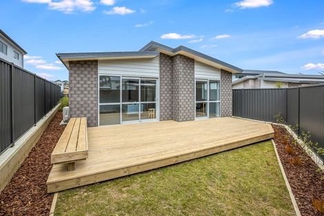 Photo of property in 18 Taiko Place, Kenepuru, Porirua, 5022