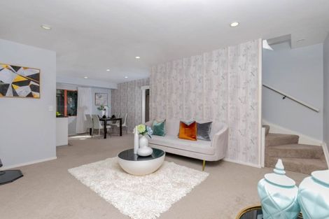 Photo of property in 4/51 Archers Road, Hillcrest, Auckland, 0629