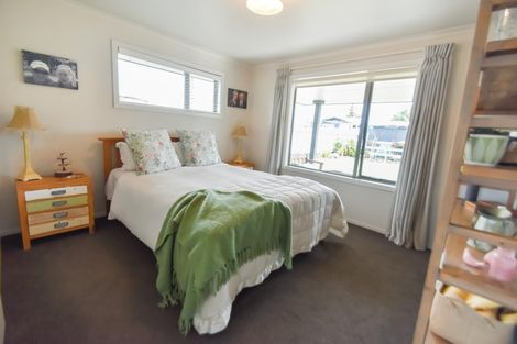 Photo of property in 19 Simons Street, Twizel, 7901